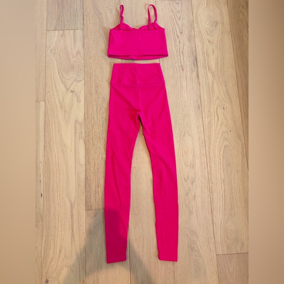 Cara Loren Workout Set- Size XS - Picture 2 of 2